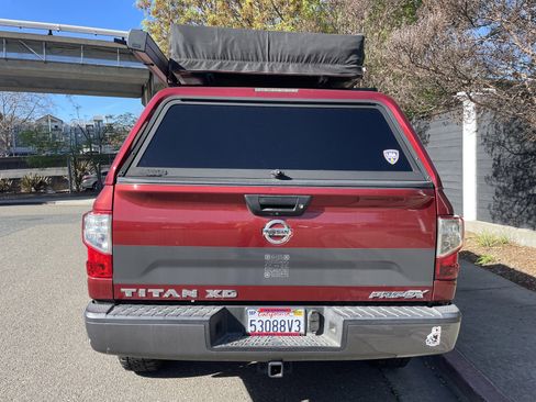 Used 2017 Nissan Titan PRO-4X image 6