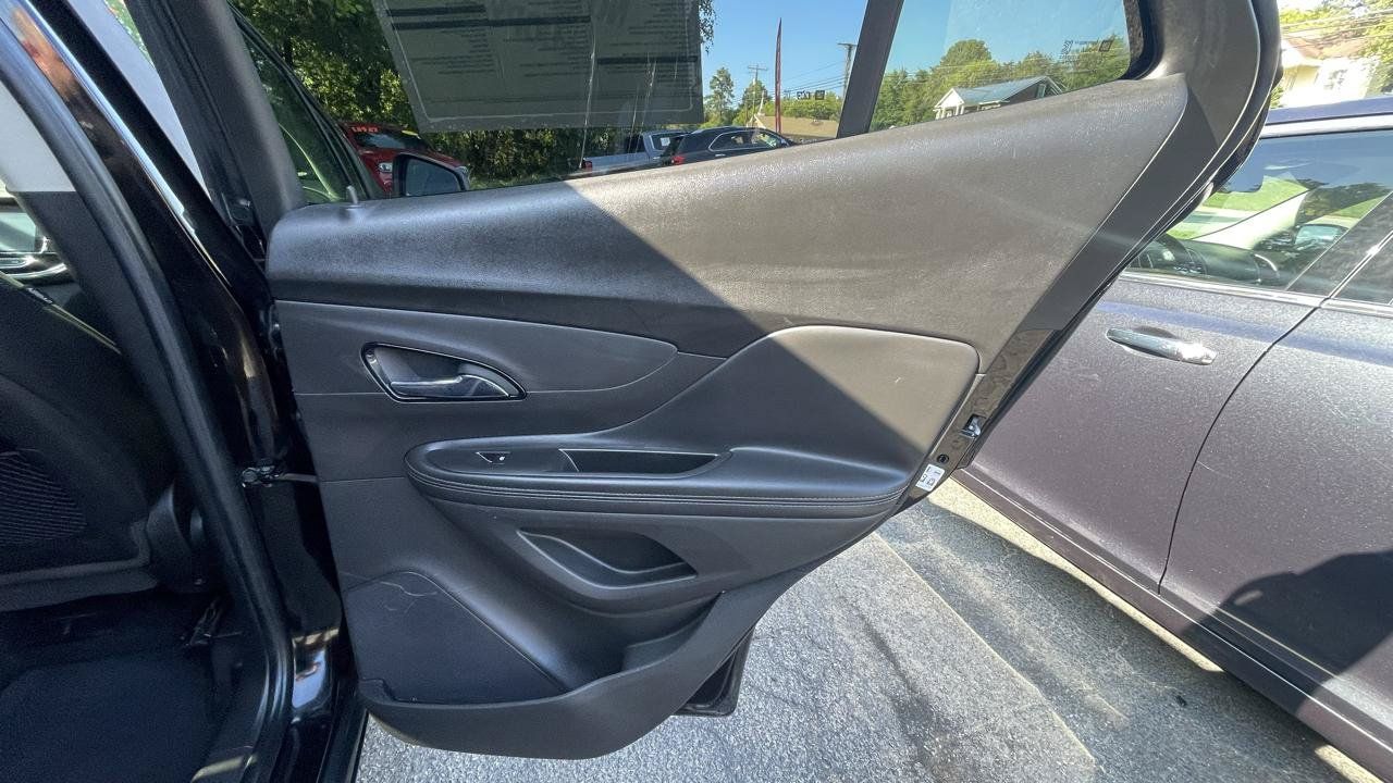 Used 2019 Buick Encore Essence AWD/4WD image 24