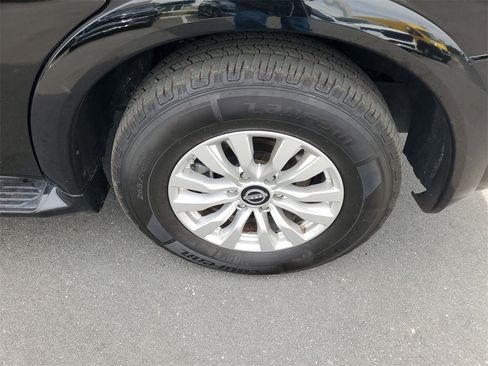 Used 2023 Nissan Armada SV image 7