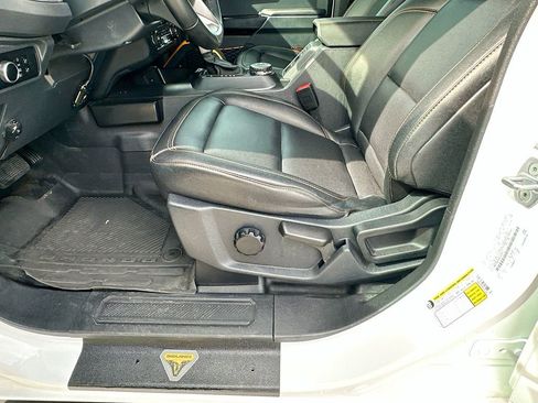 Certified 2024 Ford Bronco Badlands w/ Sasquatch Package image 9