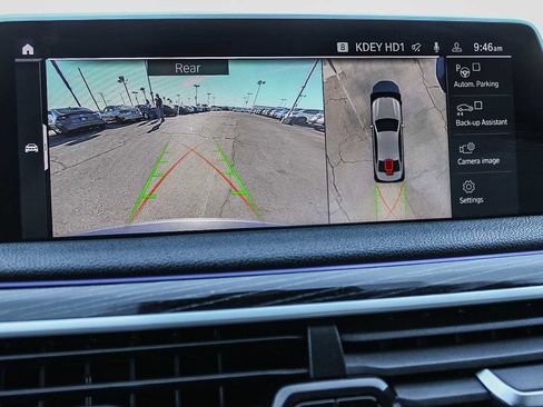 Used 2022 BMW 750i xDrive w/ M Sport Package image 23