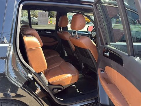 Used 2017 Mercedes-Benz GLS 450 4MATIC image 24