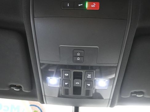 Used 2023 Volkswagen Atlas Cross Sport SE w/ Panoramic Sunroof Package FWD image 22