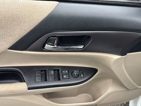Used 2013 Honda Accord LX image 14