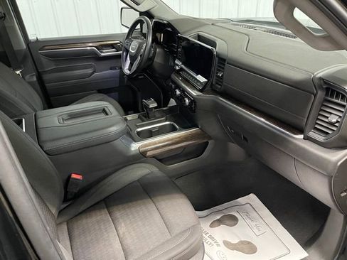 Used 2022 GMC Sierra 1500 Elevation w/ Preferred Package image 18