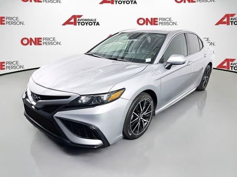 Certified 2021 Toyota Camry SE FWD image 3