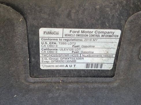 Used 2016 Ford Edge Titanium FWD image 24