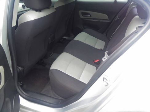 Used 2015 Chevrolet Cruze LS FWD image 17