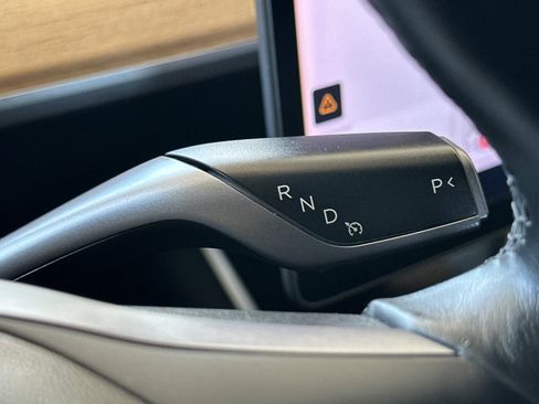 Used 2018 Tesla Model 3 Long Range RWD image 16