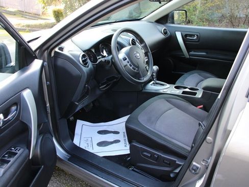 Used 2013 Nissan Rogue SV w/ Premium Pkg image 5