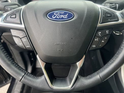 Used 2024 Ford Edge SEL AWD/4WD image 9