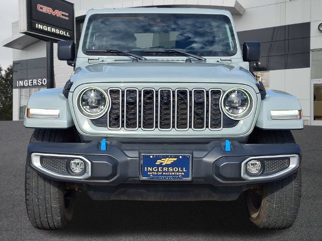 Used 2024 Jeep Wrangler Unlimited Sahara w/ Technology Group AWD/4WD image 23