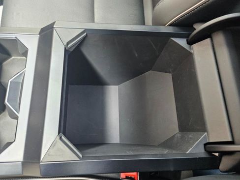 Used 2024 Tesla Cybertruck AWD Crew Cab image 44