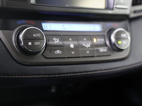 Used 2013 Toyota RAV4 XLE image 17