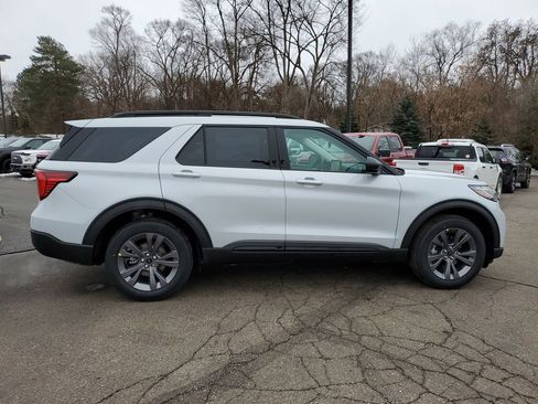 New 2026 Ford Explorer Active w/ Active Comfort Package image 37