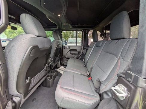 New 2025 Jeep Wrangler Unlimited Rubicon image 12