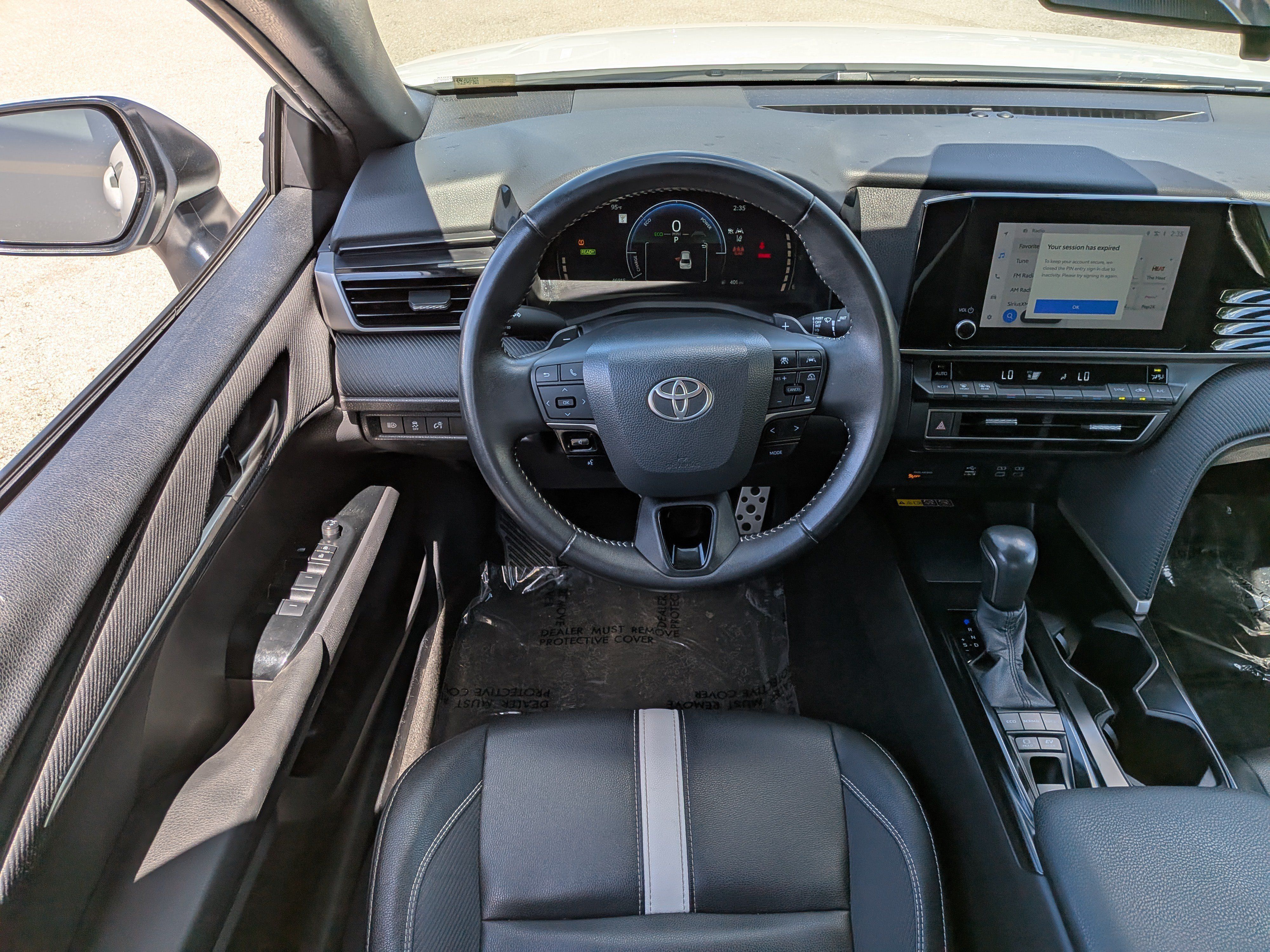 Used 2025 Toyota Camry SE FWD image 16