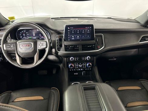 Used 2023 GMC Yukon XL AT4 w/ AT4 Premium Plus Package AWD/4WD image 10