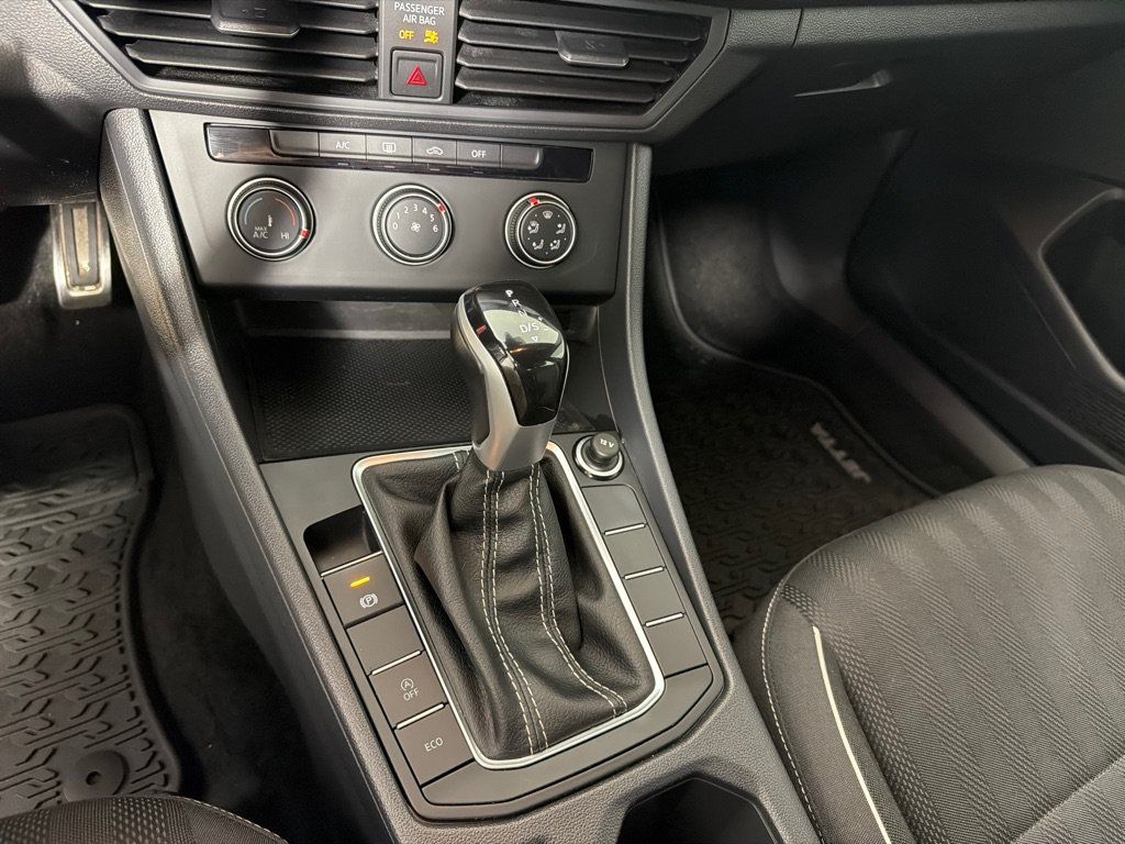 Used 2023 Volkswagen Jetta Sport FWD image 17