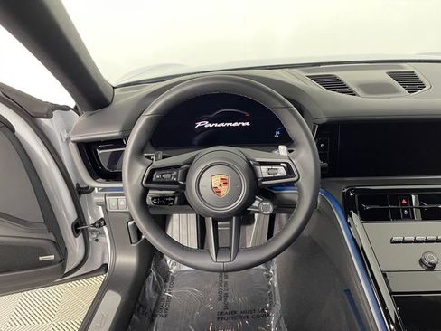 New 2025 Porsche Panamera image 39