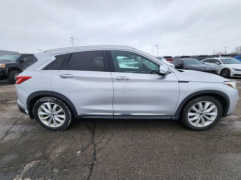 Used 2019 INFINITI QX50 Essential w/ Premium Heat Package image 6