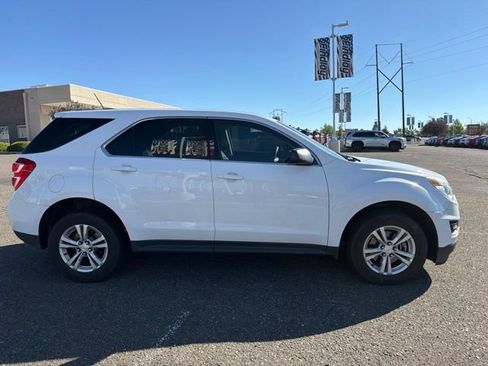 Used 2017 Chevrolet Equinox LS FWD image 4