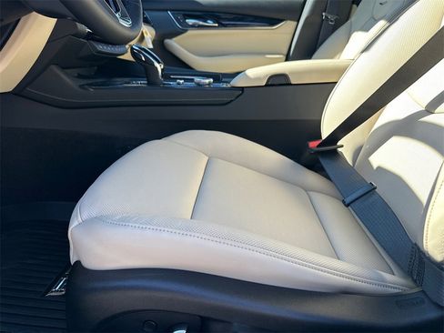 New 2026 Cadillac CT5 Premium Luxury image 9