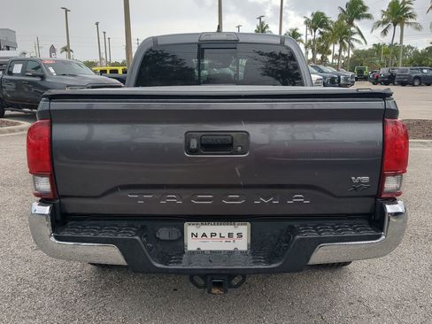 Used 2018 Toyota Tacoma TRD Off-Road image 6