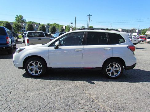 Used 2018 Subaru Forester 2.5i Touring w/ Popular Package #2 AWD/4WD image 4