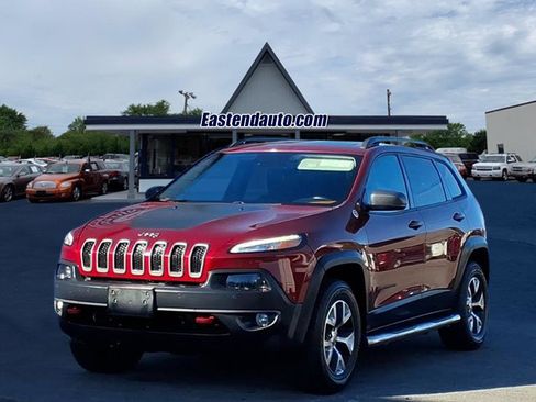 Used 2016 Jeep Cherokee Trailhawk w/ Comfort/Convenience Group image 1