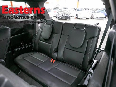 Used 2020 Ford Explorer XLT w/ Equipment Group 202A AWD/4WD image 22