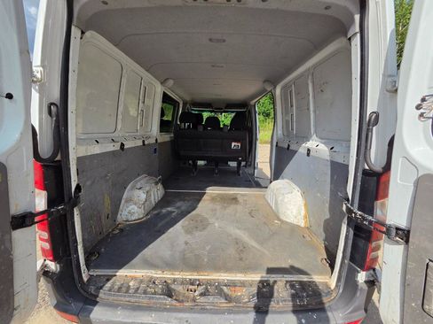 Used 2017 Mercedes-Benz Sprinter 2500 image 26