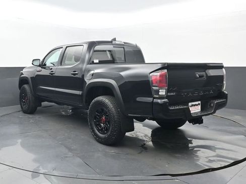 Used 2018 Toyota Tacoma TRD Pro AWD/4WD image 3
