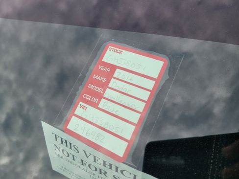 Used 2016 Dodge Challenger R/T w/ Driver Convenience Group image 10