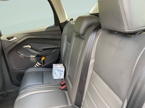 Used 2019 Ford Escape SE FWD image 16
