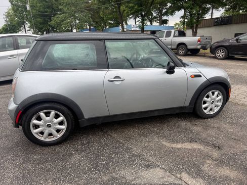 Used 2003 MINI Cooper Hardtop FWD image 4
