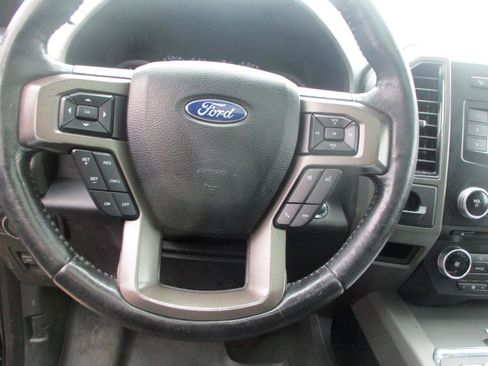 Used 2018 Ford Expedition Max XLT w/ Equipment Group 201A AWD/4WD image 15