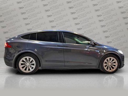 Used 2016 Tesla Model X 60D image 8
