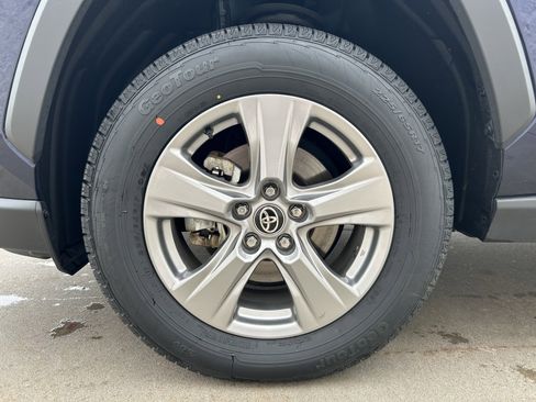 Certified 2025 Toyota RAV4 XLE AWD/4WD image 11