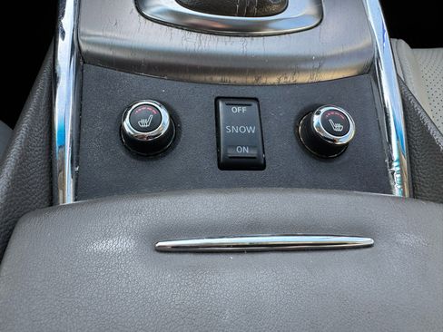 Used 2013 INFINITI G37 x w/ Premium Pkg image 22