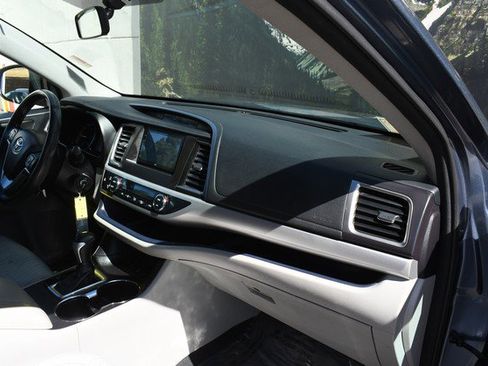 Used 2016 Toyota Highlander Plus image 24