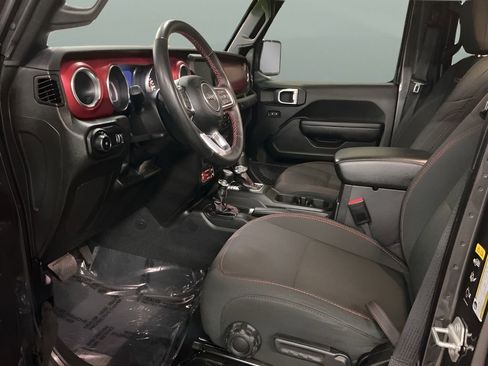 Used 2023 Jeep Wrangler Unlimited Rubicon w/ Cold Weather Group AWD/4WD image 12