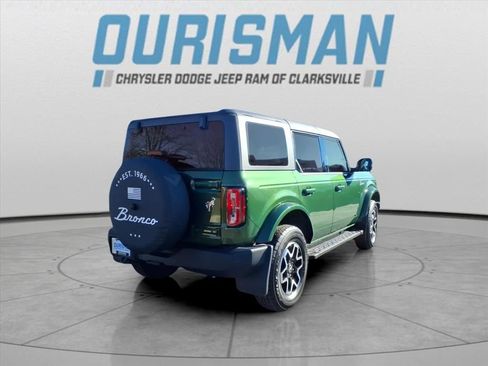 Used 2024 Ford Bronco Outer Banks image 3