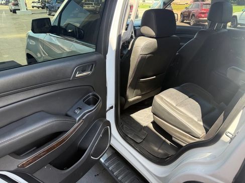 Used 2018 Chevrolet Tahoe LT w/ LT Signature Package AWD/4WD image 8
