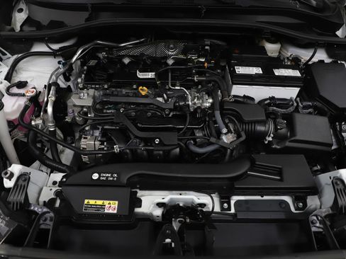 Used 2024 Toyota Corolla Cross LE w/ Moonroof Package image 29