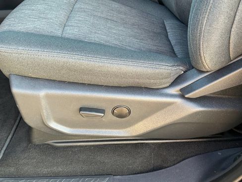Used 2024 Ford Expedition XLT AWD/4WD image 15