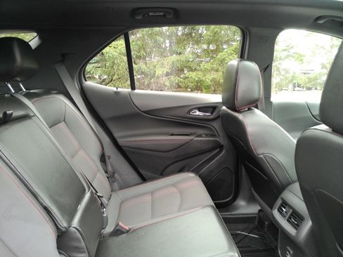 Used 2023 Chevrolet Equinox RS AWD/4WD image 12
