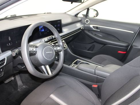 Used 2025 Hyundai Sonata SEL FWD image 16