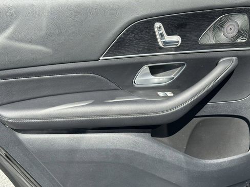 Certified 2025 Mercedes-Benz GLS 450 4MATIC image 25