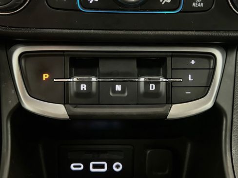 Used 2022 GMC Terrain SLT FWD image 12